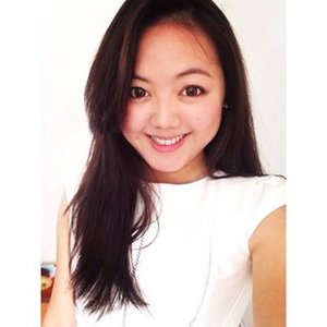 芸綺 許
