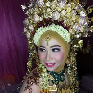 Resmi Tria