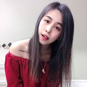 靜 黃