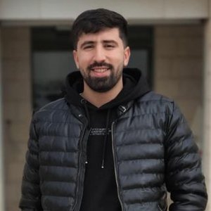 أسامة أبو ظاهر